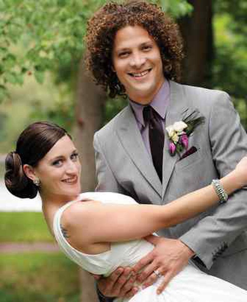 Picture of Reina Capodici and her husband Justin Guarini